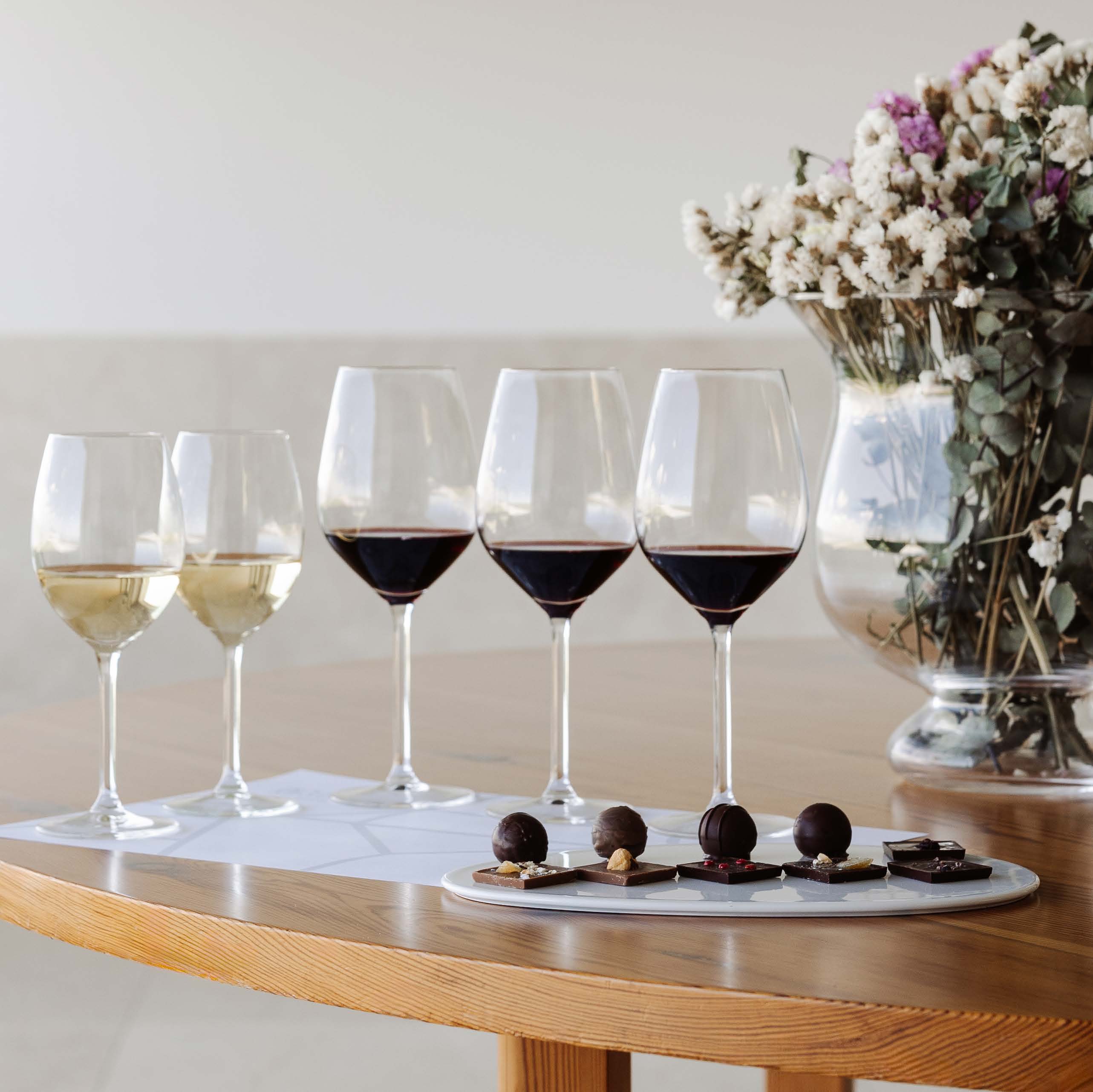 Visita Mayor Com Prova de Vinhos e Chocolates - Adega Mayor